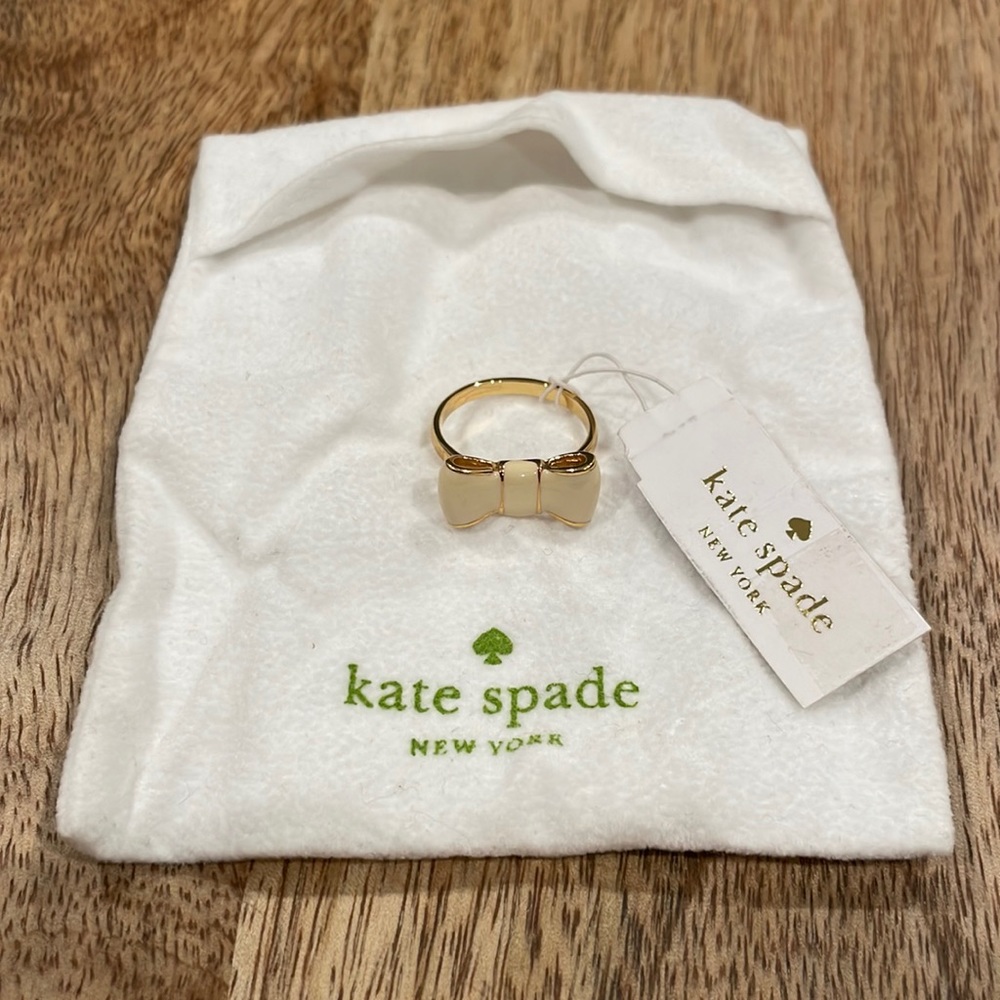 Kate Spade, Bow Ring in Cream, Size 7
